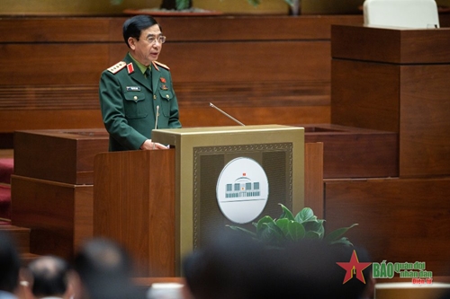 Đại tướng Phan Văn Giang trình Quốc hội dự án Luật Phòng thủ dân sự